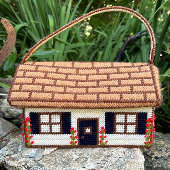Needlepoint Kit Vintage Bag-Arm Carry Style-Cottage Core Mini House - Picture 3 of 16
